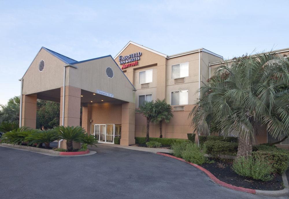 Fairfield Inn & Suites Beaumont Exterior photo