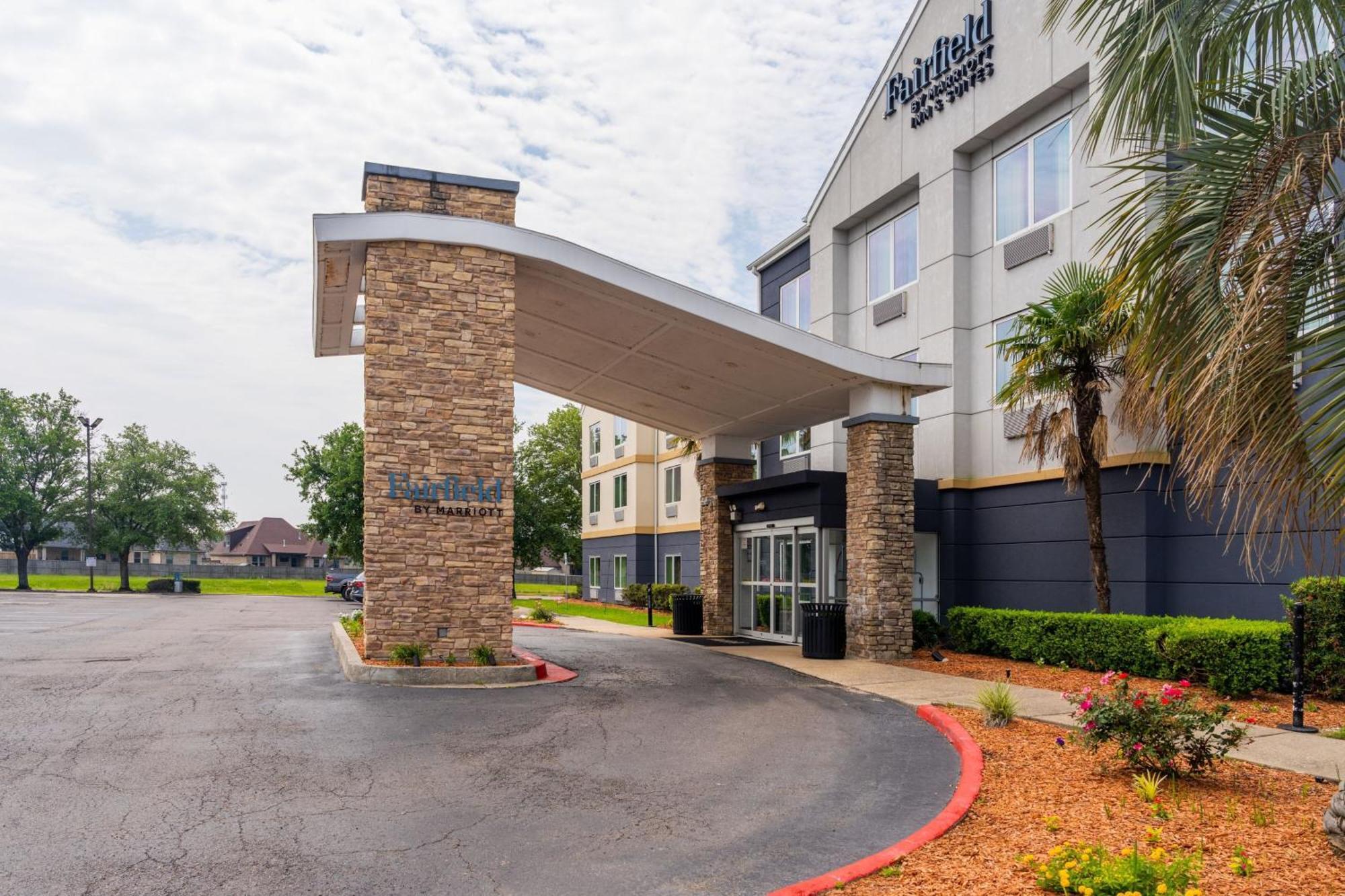 Fairfield Inn & Suites Beaumont Exterior photo