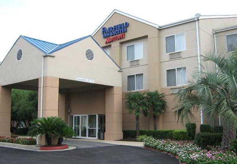 Fairfield Inn & Suites Beaumont Exterior photo